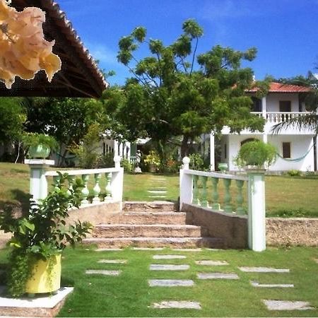 Residencia Pancho Villa Canoa Quebrada Exterior photo