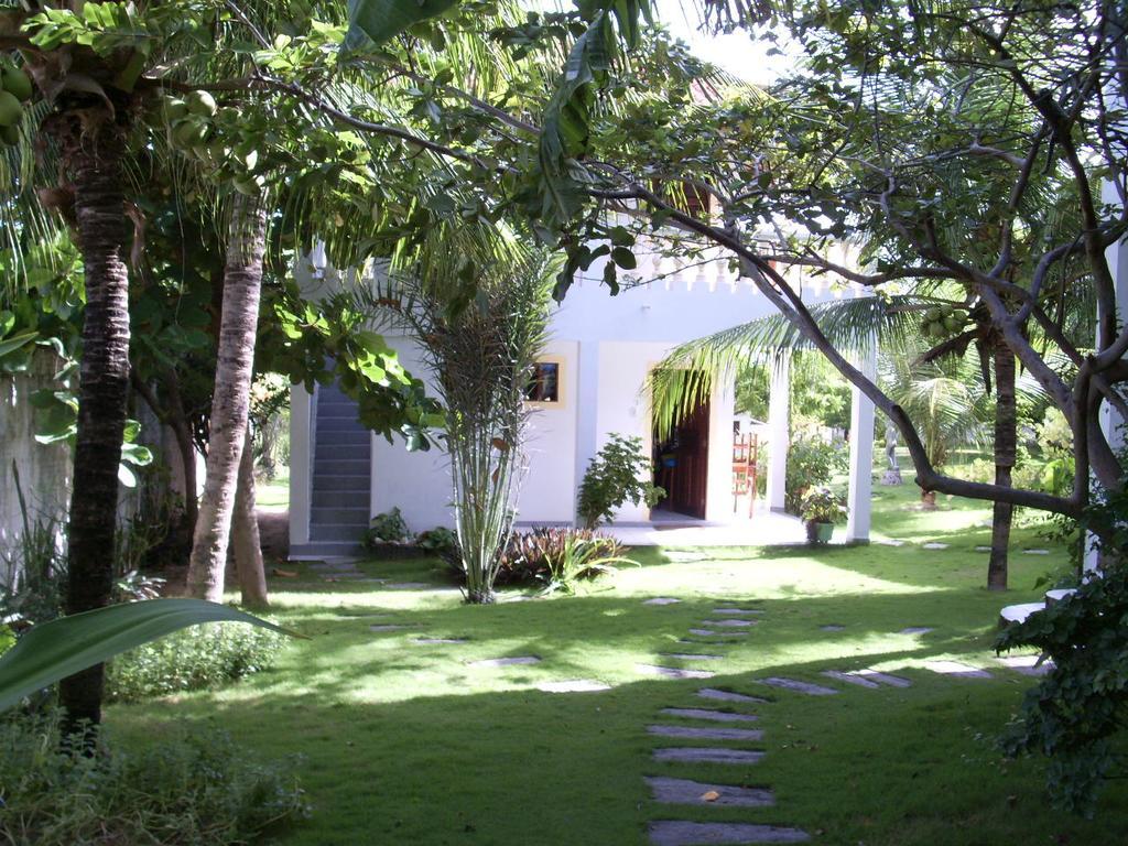 Residencia Pancho Villa Canoa Quebrada Exterior photo