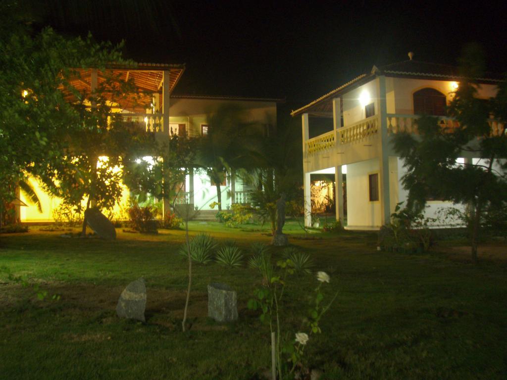 Residencia Pancho Villa Canoa Quebrada Exterior photo
